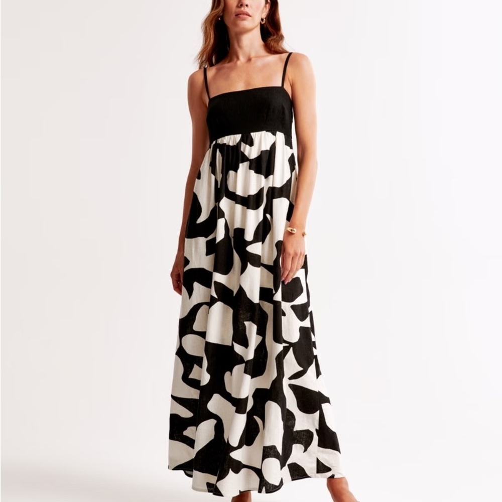 Abercrombie & Fitch Black and White Patterned Maxi Dress - Picture 2 of 6
